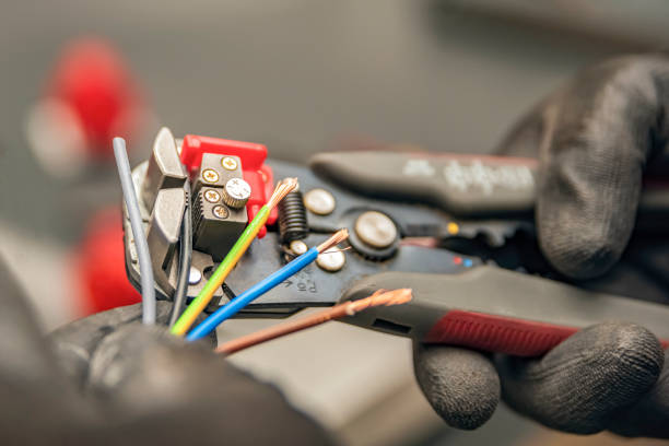 Best Electrical Troubleshooting Services  in Roseville, MN